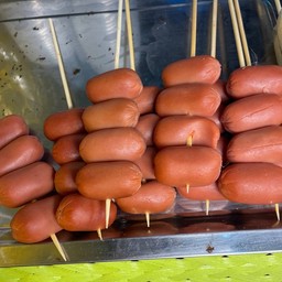 ไส้กรอกแดง