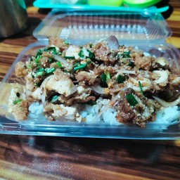 ครัวแม่อ้อข้าวยำไก่แซ่บ