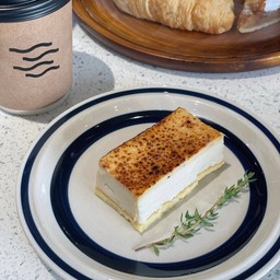 เค้ก - เครมบรูเล่ แรร์ ชีสเค้ก