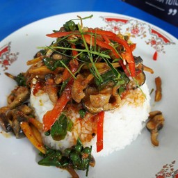 ผัดปลาไหลราดข้าว