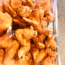 ปีกไก่ทอด 3 ชิ้น