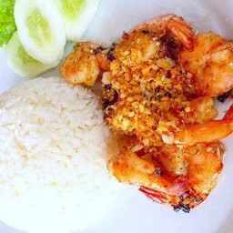 กุ้งกระเทียม