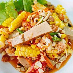 ตำข้าวโพดไทยหมูยอ