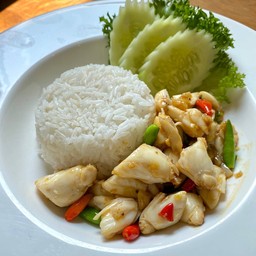 ข้าวปูก้อนผัดพริกขี้หนูจี๊ด