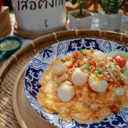 ข้าวไข่ข้นหอยเชลล์คั่วพริกเกลือ