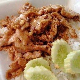 ไก่กระเทียม