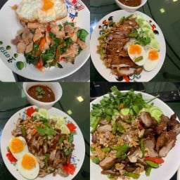 ผัดไทย โรงอาหาร 130 ปี