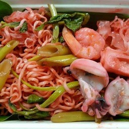 มาม่าเย็นตาโฟทะเล (ผัดแห้ง)