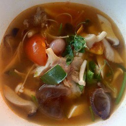 ต้มแซ่บเห็ดรวม