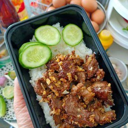 เนื้อกระเทียม