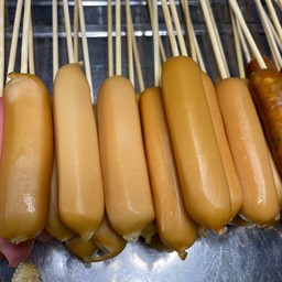 ไส้กรอกหนังกรอบมินิ