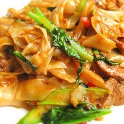 ก๋วยเตี๋ยวผัดขี้เมา