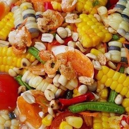 ส้มตำโคตรนัว ริมน้ำ