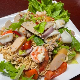 ยำมาม่ารวมมิตร