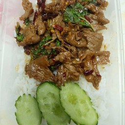 แซนวิชกะกะเพรา