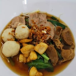 ก๋วยเตี๋ยวหมูตุ๋น
