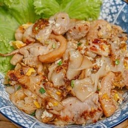ก๋วยเตี๋ยวคั่วไก่ สุรนารี (สูตรโบราณ)