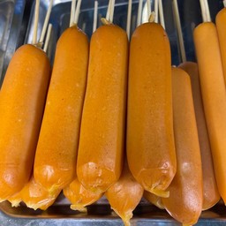 ไส้กรอกหนังกรอบ