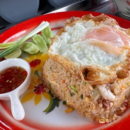 ข้าวผัดทะเล+ไข่ดาว