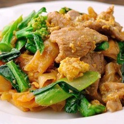 Stir-Fried Wide Noodles With Soy Sauce
