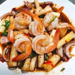 ยำไหลบัวกุ้งสุก
