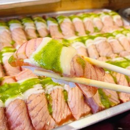 แซลมอนเบิร์นซีฟู้ด