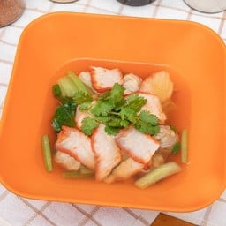 เกี๊ยวหมูหมูแดงน้ำ