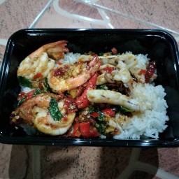 เจ๊น้ำ กะเพราแซ่บซีด