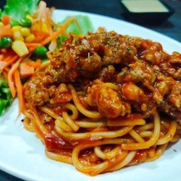 สปาเก็ตตี้ซอสมะเขือเทศหมู