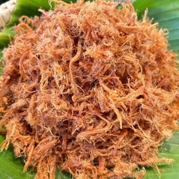 ข้าวเหนียวหมูทอดห่อใบตองโบราณ ปาย แฮปปี้คอนโด ลาดพร้าว101