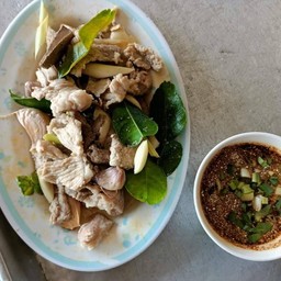 ร้านลาบยโส ลุงยังสาขา 2 ติดถนนใหญ่
