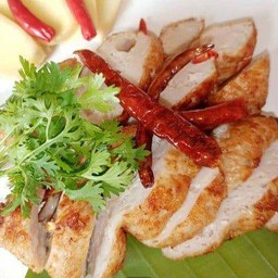 แหนมปลาทอดร้อนๆ