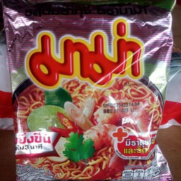 มาม่าผัดไข่ ไก่