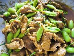 ผัดเผ็ดหมูกับหน่อเหรียง