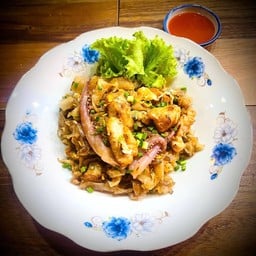ก๋วยเตี๋ยวคั่วไก่(Roasted Chicken Noodles)