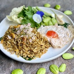 ข้าวผัดน้ำพริกไตปลาไข่เป็ดเดาว(Fish Kidney Fried Rice, Egg)