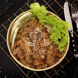 ข้าวหน้าสามชั้นผัดหม่าล่า