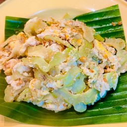 มะระผัดไข่(Stir Fried Bitter Gourd with Egg)