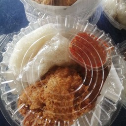 เหนียวไก่ชุดเล็ก(สะโพก1+1น่อง+2ข้าวเหนียว)