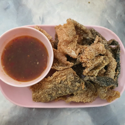 หนังปลาทอดกรอบ