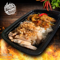 ข้าวราดหมูกระเทียม+ผัดเผ็ดปลาดุกกรอบ