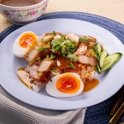 ข้าวหมูกรอบ