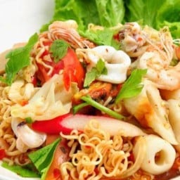 โนเนมตามสั่ง ตำ ยำ( อิ่มอร่อย ข้าวเยอะ)