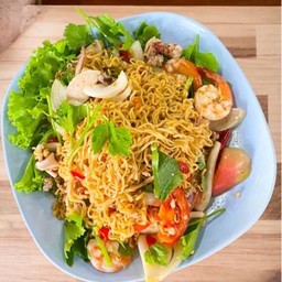 ยำมาม่ารวมมิตรทะเล