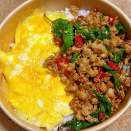 ข้าวกะเพราไข่ข้น by Egg to Day หมู่บ้านสาธารณสุข (ไร่น้อย)