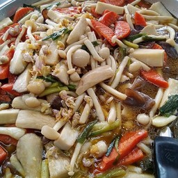 ผัดเห็ดน้ำมันหอย