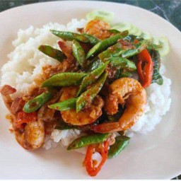 ข้าวพริกแกงกุ้ง