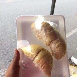 ลูกชิ้นทอด