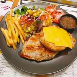 สเต็กลุงหมี 2 เกลอไก่ + ฟรีน้ำ 1 ขวด