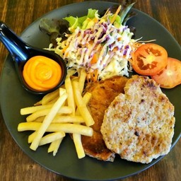 ลุงหมี 2 เกลอหมู + ฟรีน้ำ 1 ขวด